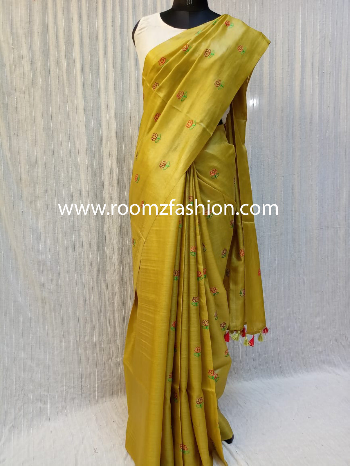 Close-up of handloom weaving texture on Tussar silk