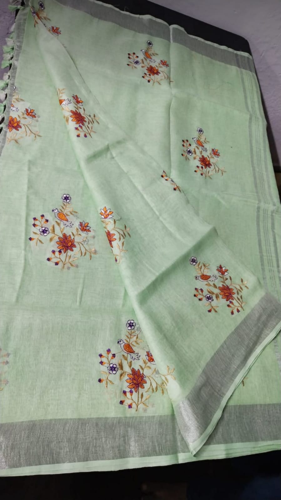 Light green linen saree with silver zari border - Roomz Nature Collection