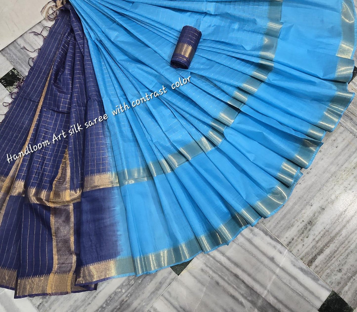 2-inch golden zari border detail