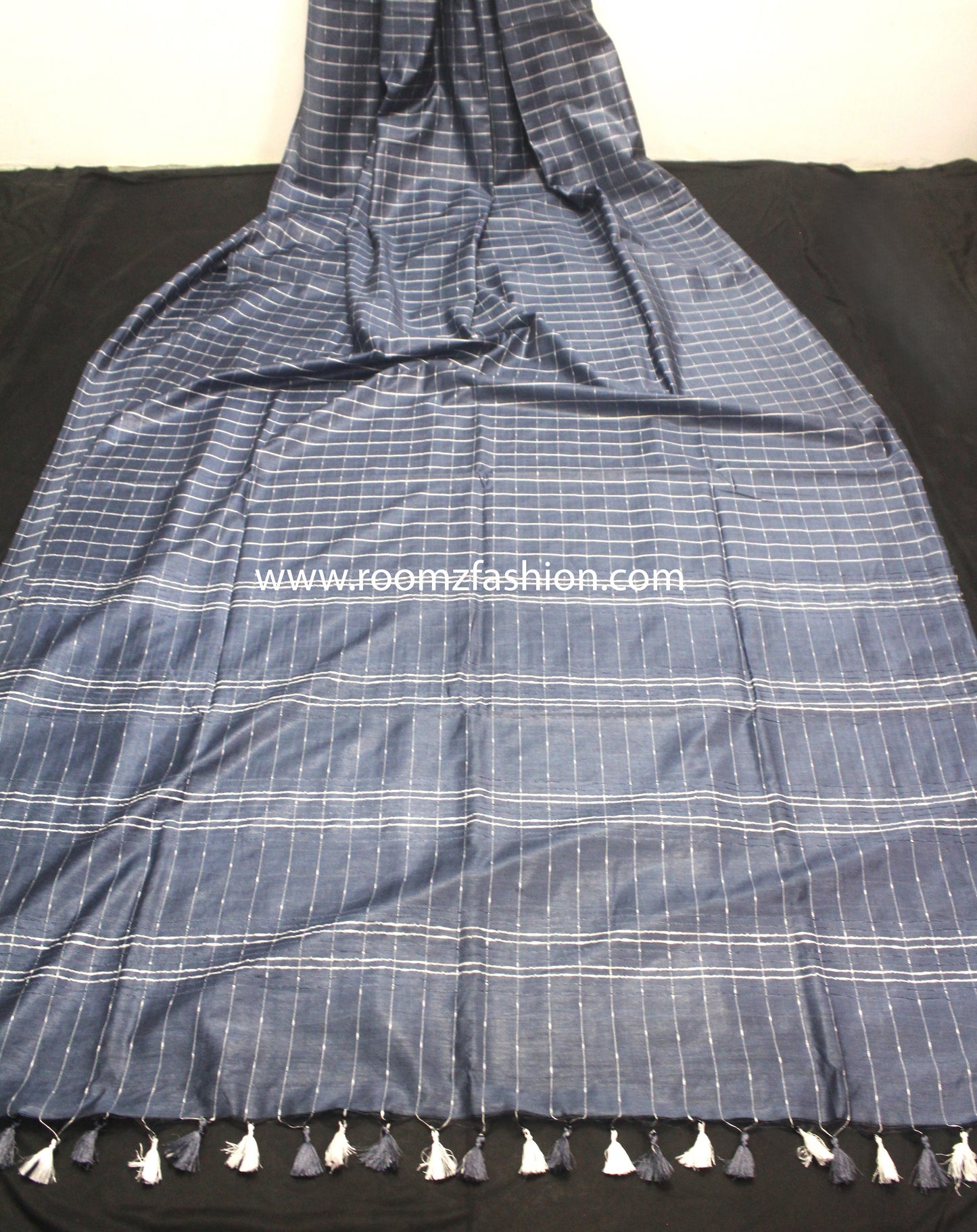 Gray Check Weave Kota Viscose Saree with Running Blouse Piece