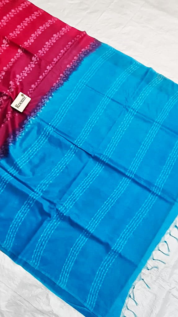  Draped saree showing deep pink body and turquoise pallu contrast