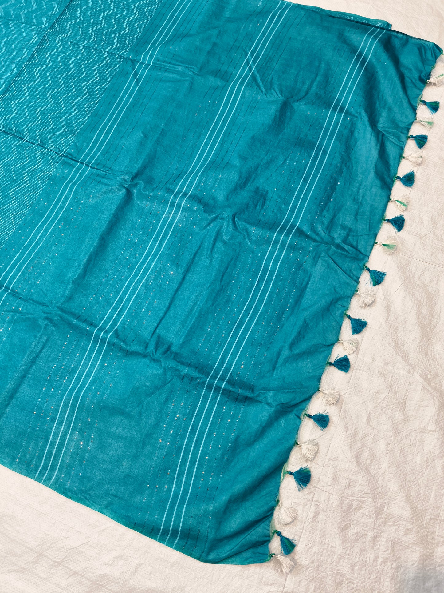 Kota Viscose Saree with Woven Design & Tassels (Running Blouse)