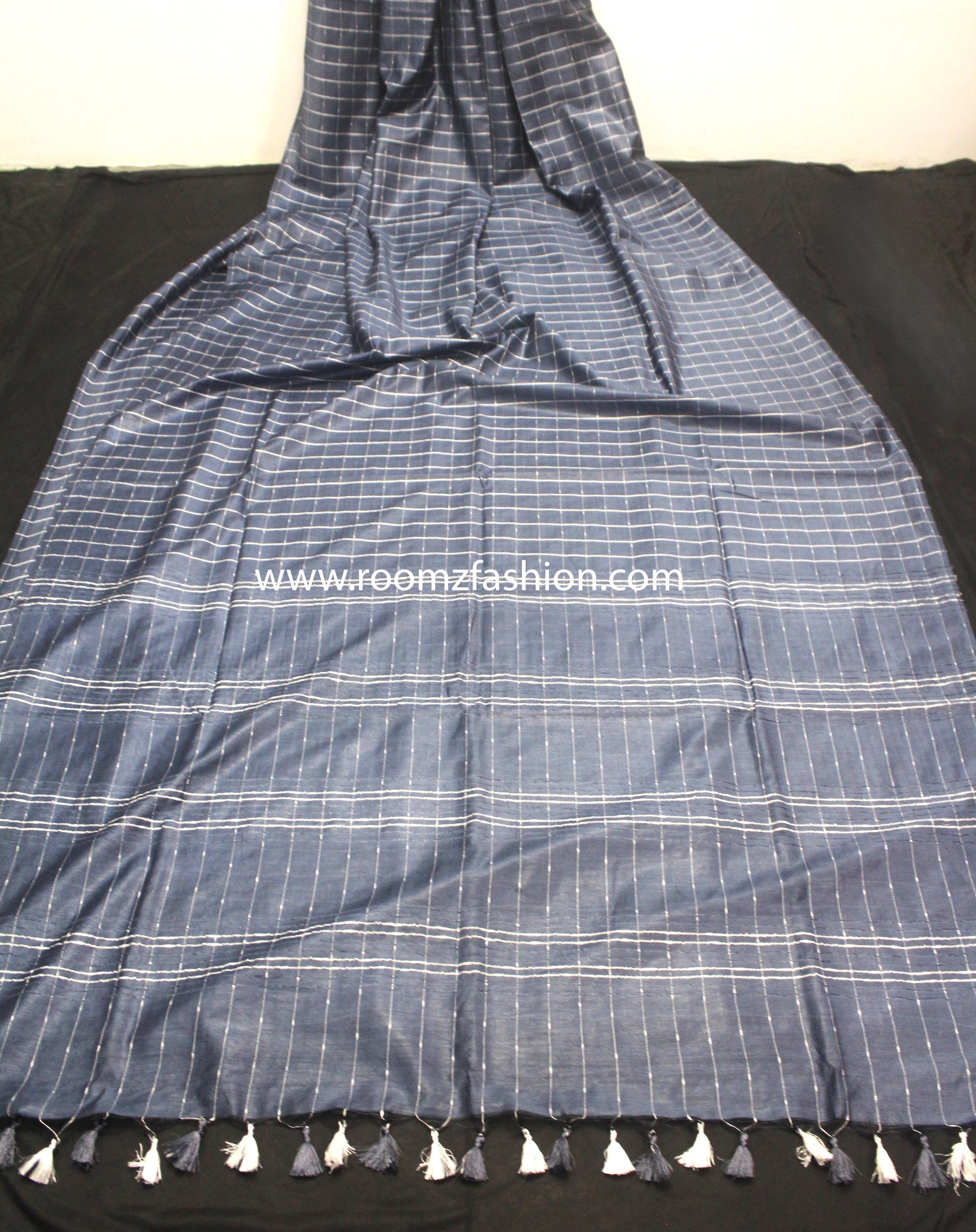 Gray Check Weave Kota Viscose Saree with Running Blouse Piece